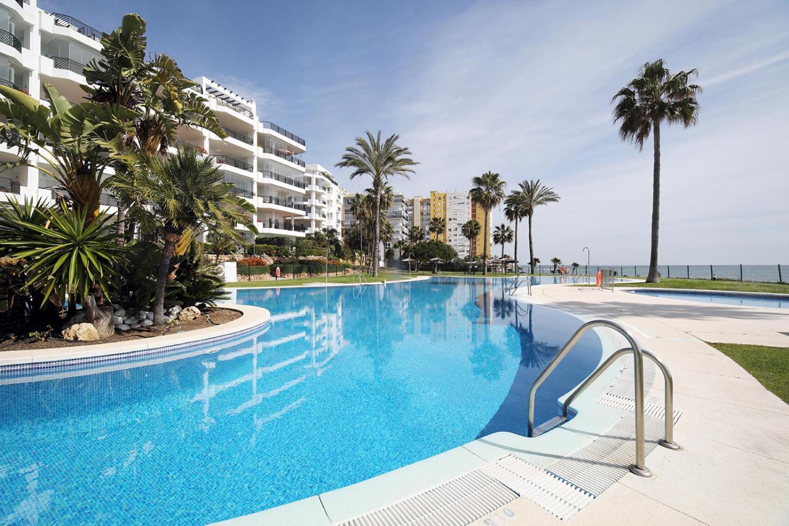 Apartment Mi Capricho Sitio de Calahonda Luaran gambar